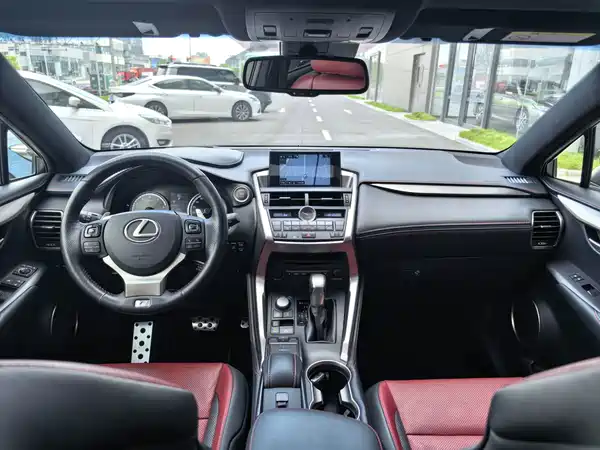 Lexus NX 2015