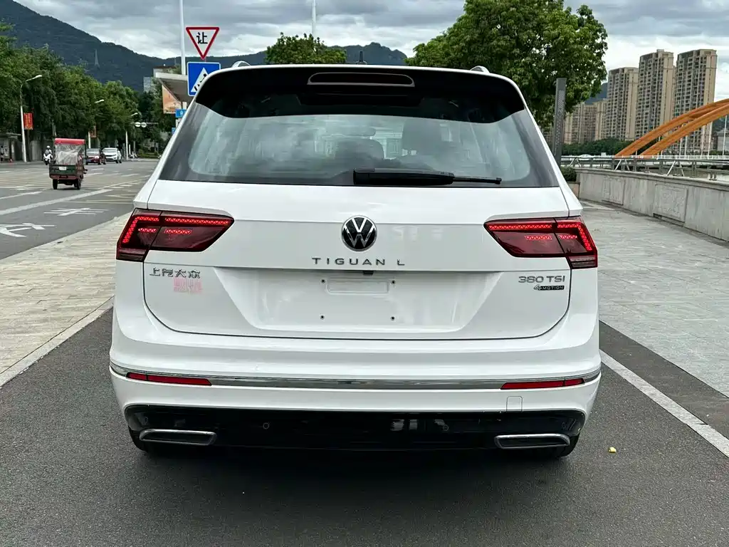 Volkswagen Tiguan L 2021