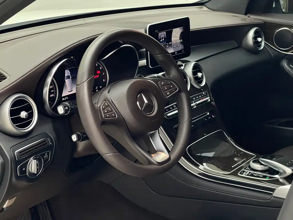 Mercedes-Benz GLC 2018 — фото 4