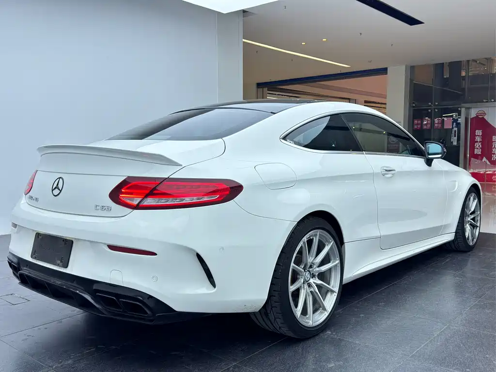 Mercedes-Benz C-Class AMG 2017 — фото 15