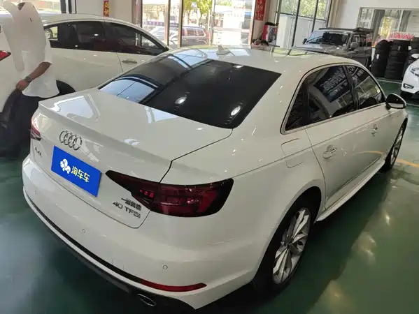 Audi A4L 2018