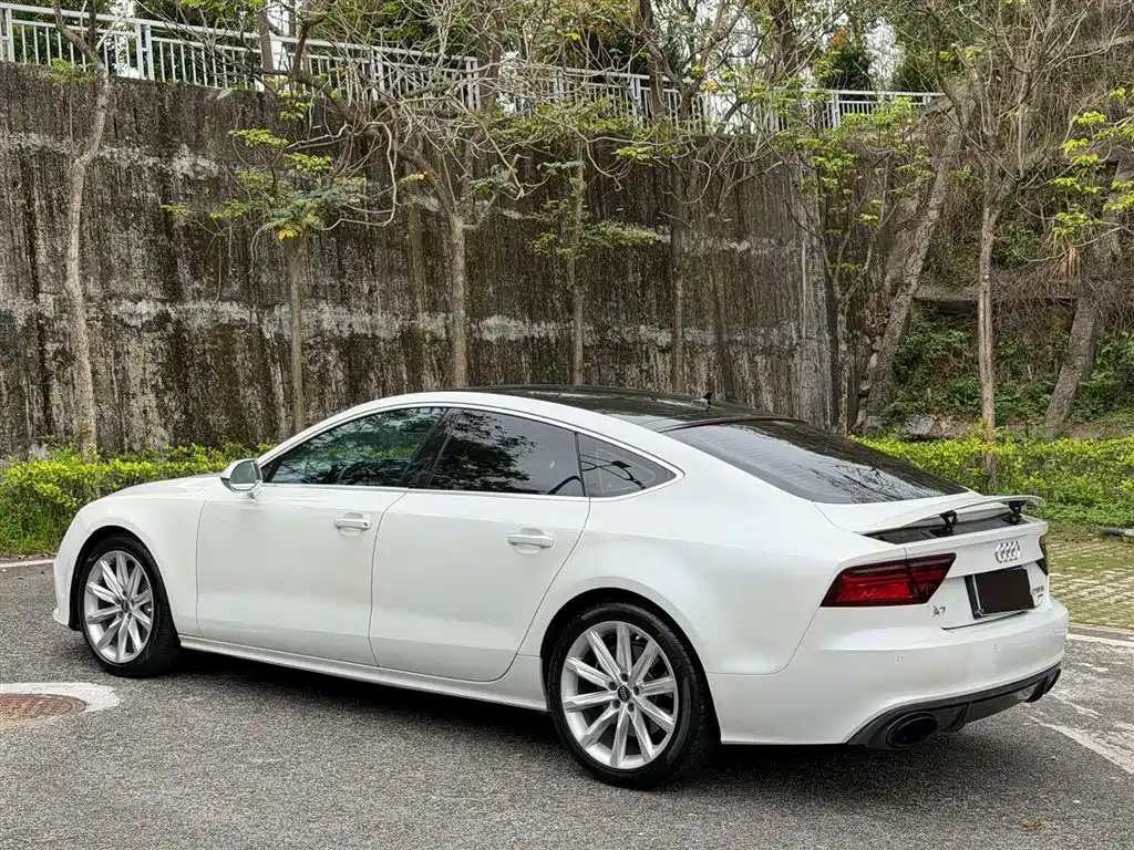Audi A7 2015 — фото 10