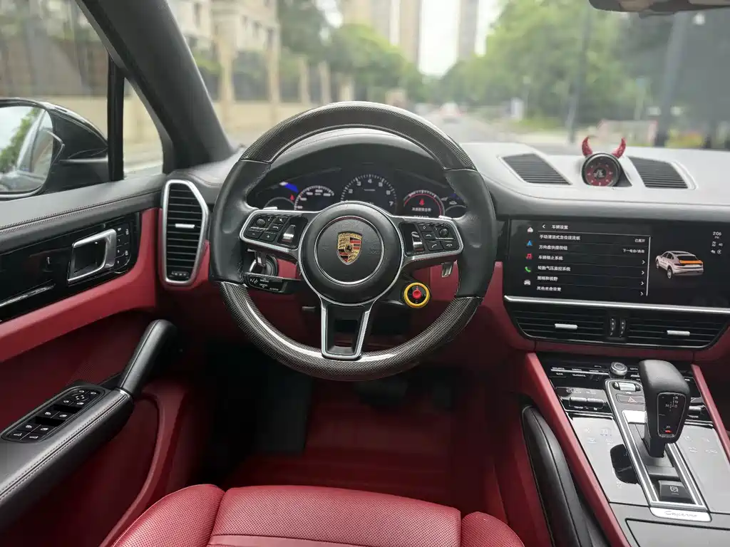 Porsche Cayenne 2023 — фото 11