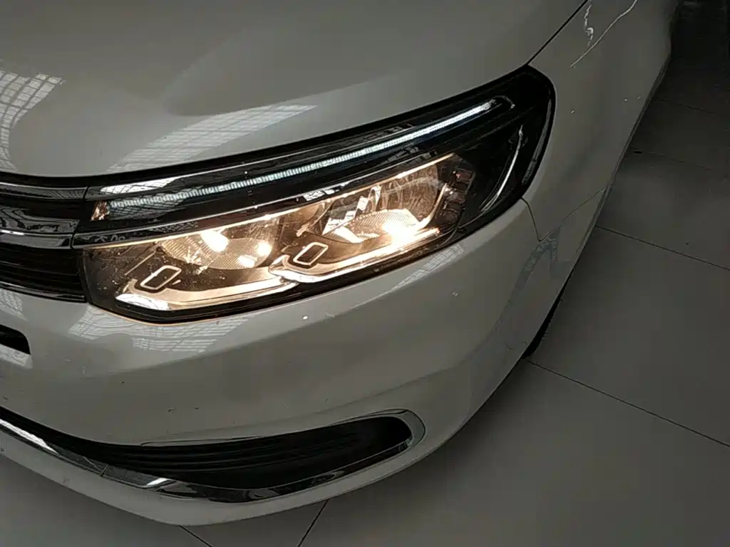 Citroën C5 2018 — фото 24