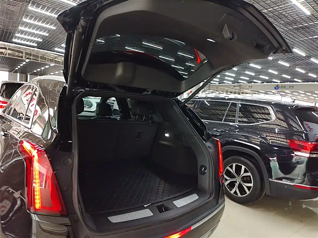 Cadillac XT5 2022 — фото 15