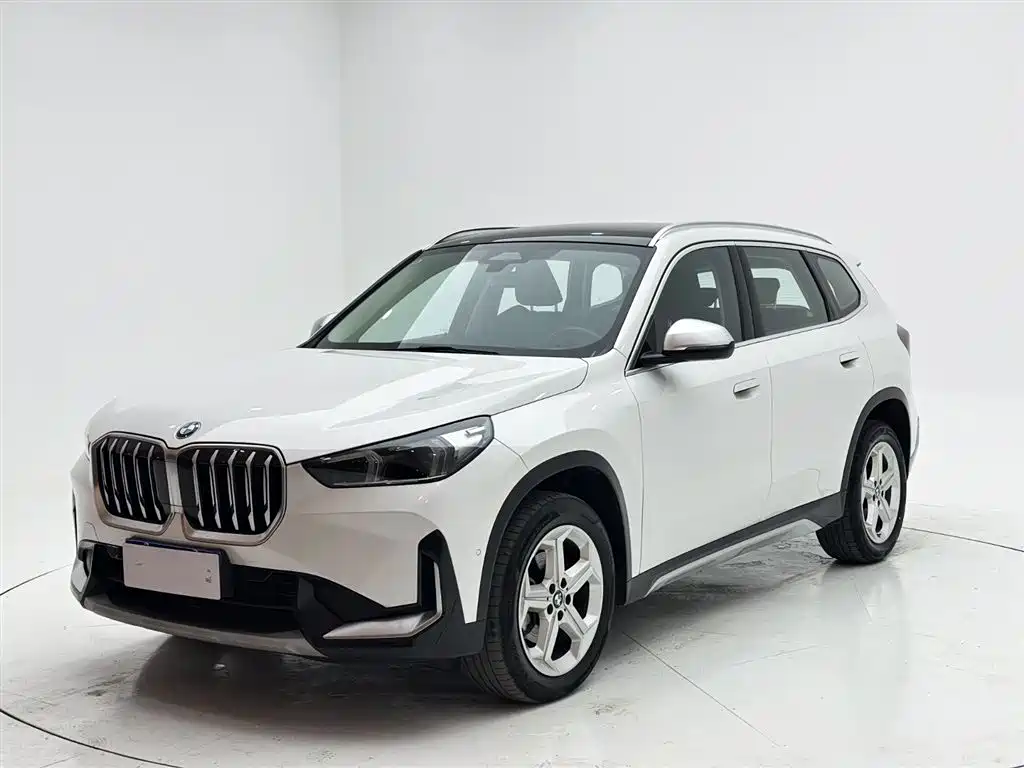 BMW X1 2023 — фото 1