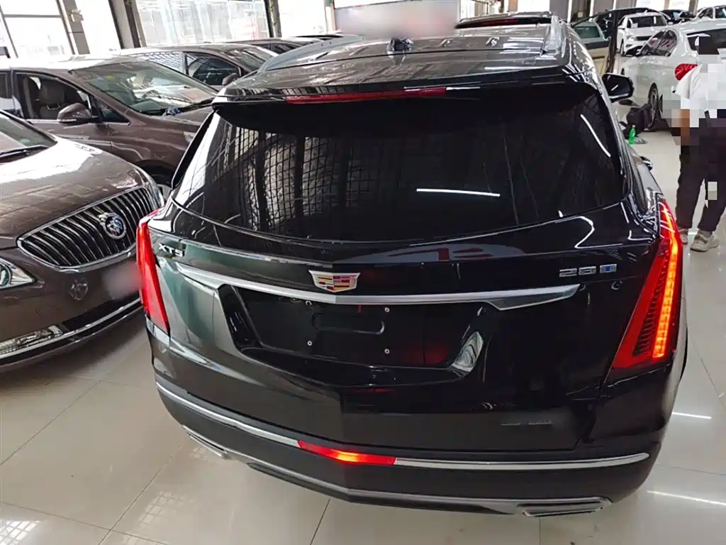 Cadillac XT5 2022 — фото 4