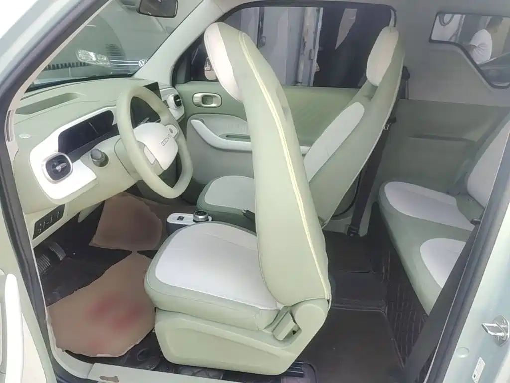Geely Galaxy Panda 2025 — фото 15