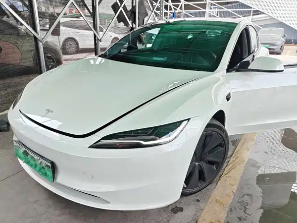 Tesla Model 3 2023