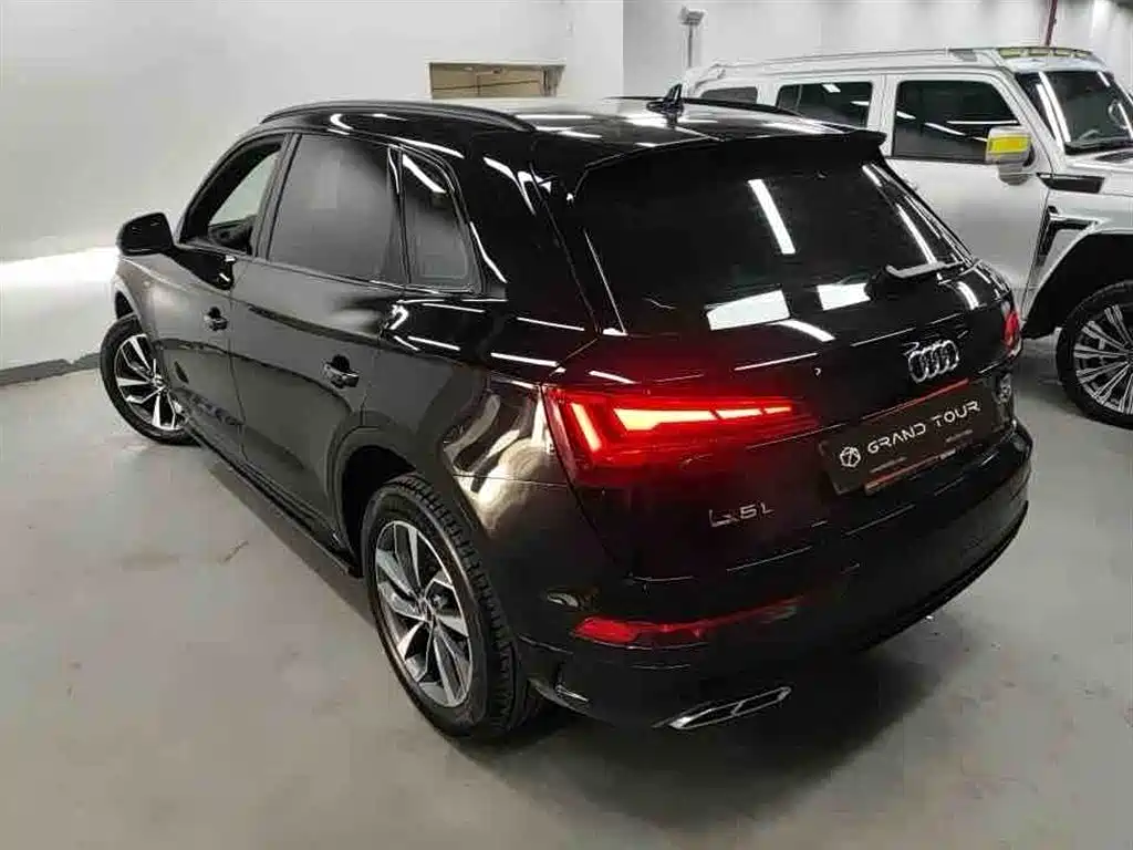 Audi Q5L 2025 — фото 4