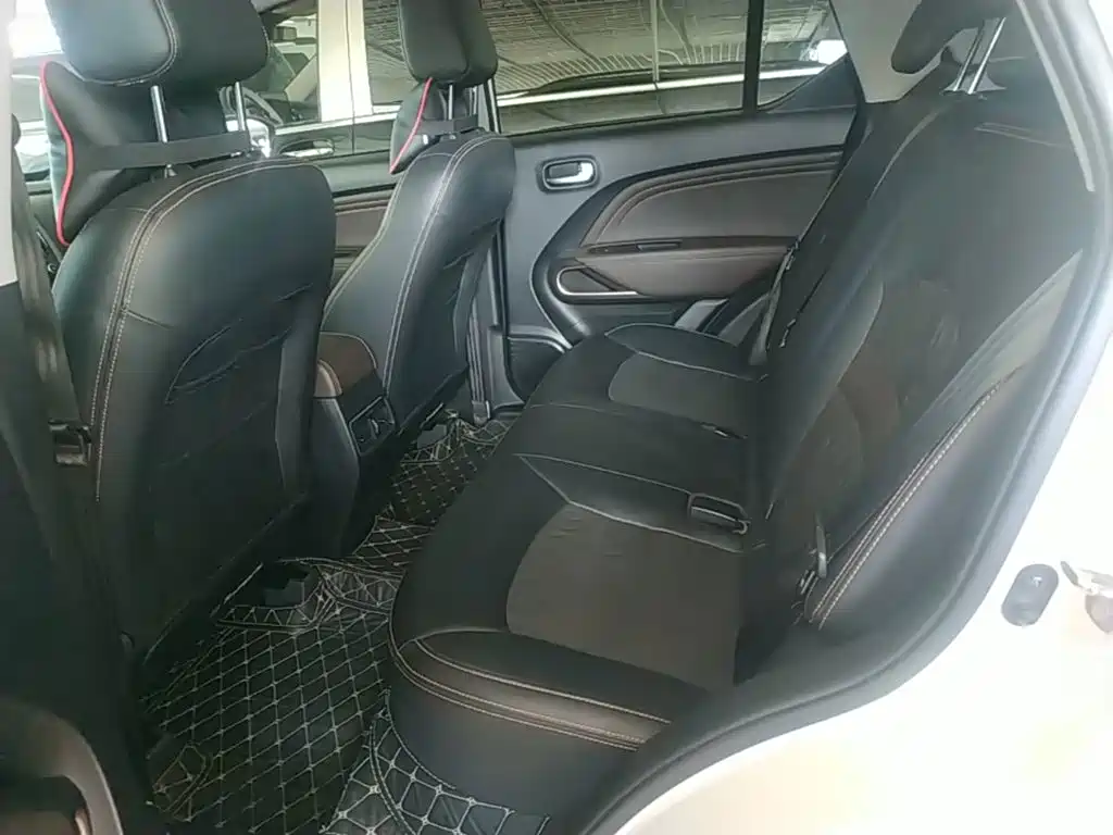 GAC Trumpchi GS3 2020 — фото 17