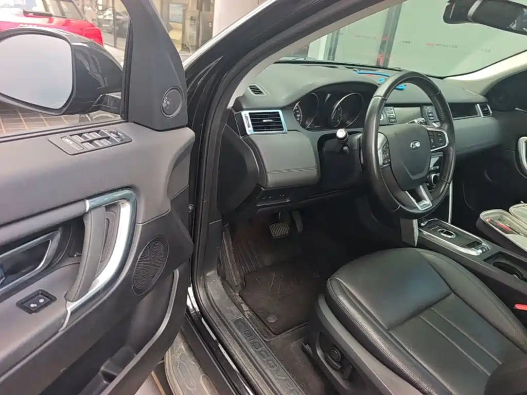 Land Rover Discovery Sport 2018 — фото 21
