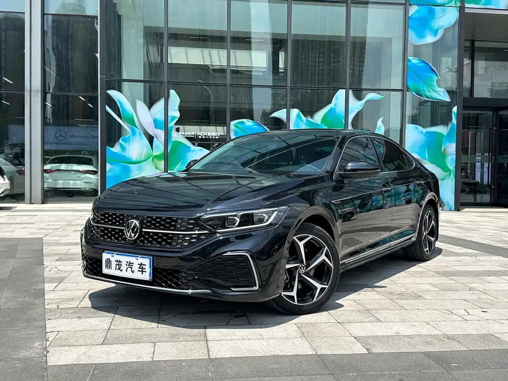 Volkswagen Passat 2024