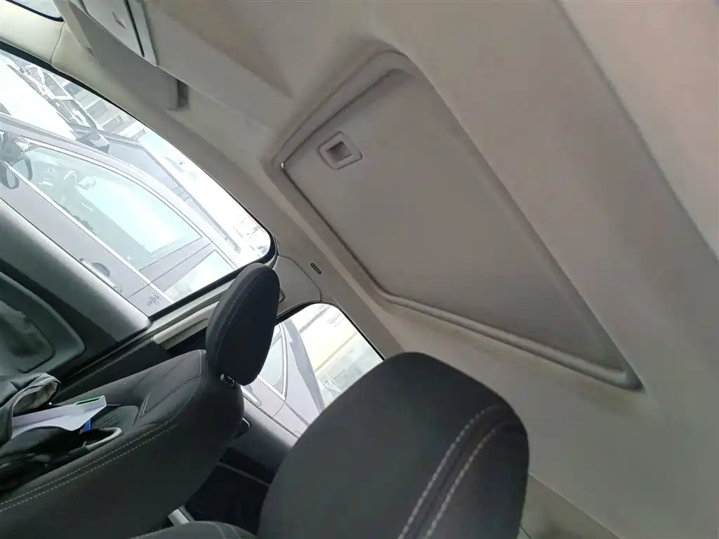 Ford Ecosport 2015 — фото 18