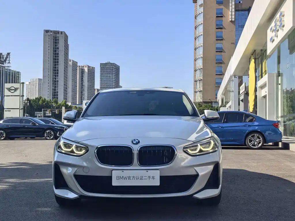 BMW 1 Series 2020 — фото 2
