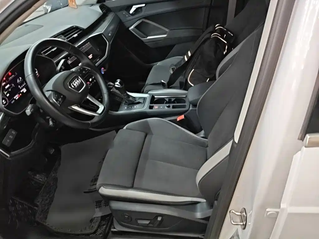 Audi Q3 2022 — фото 15