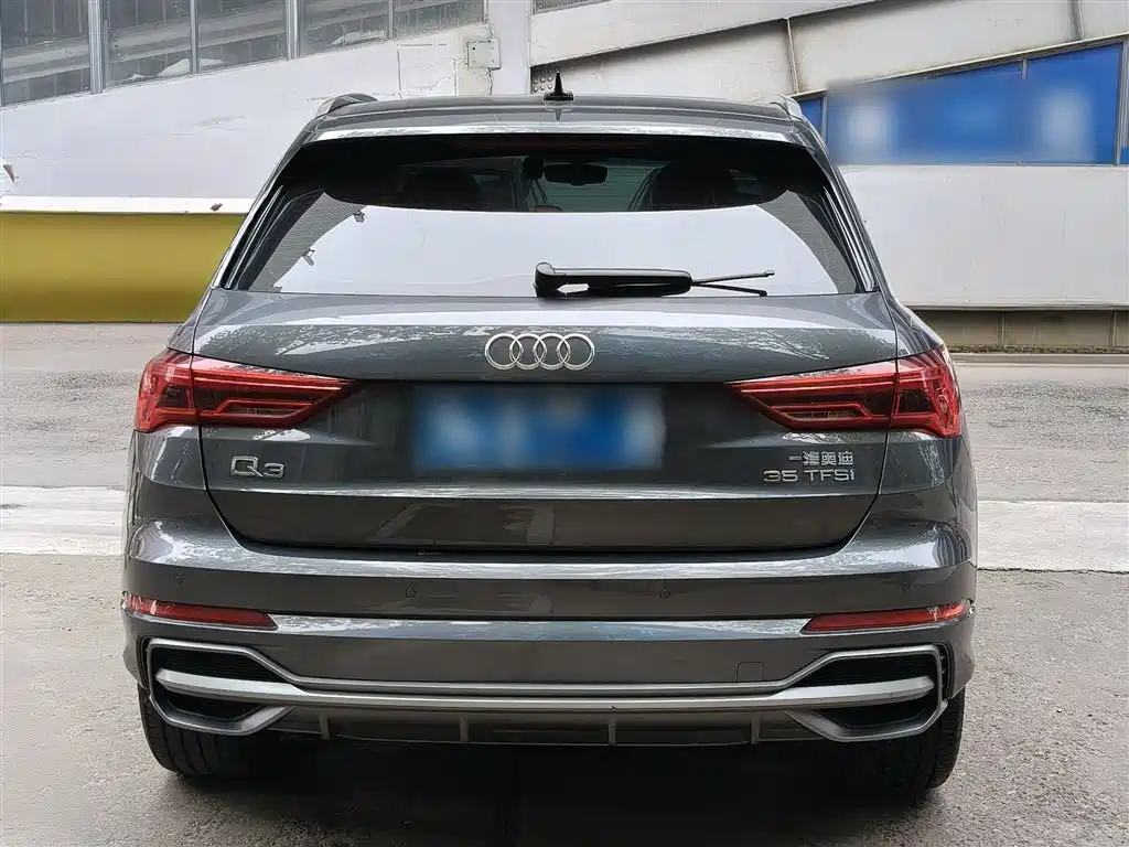 Audi Q3 2021 — фото 23