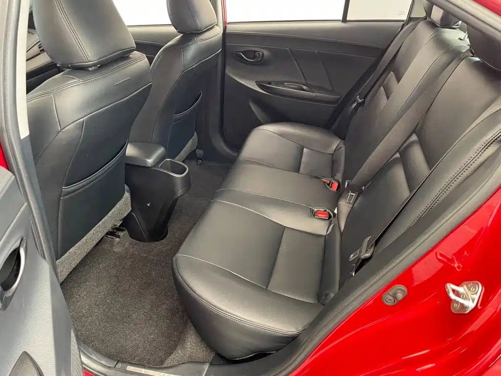 Toyota Yaris L 2020