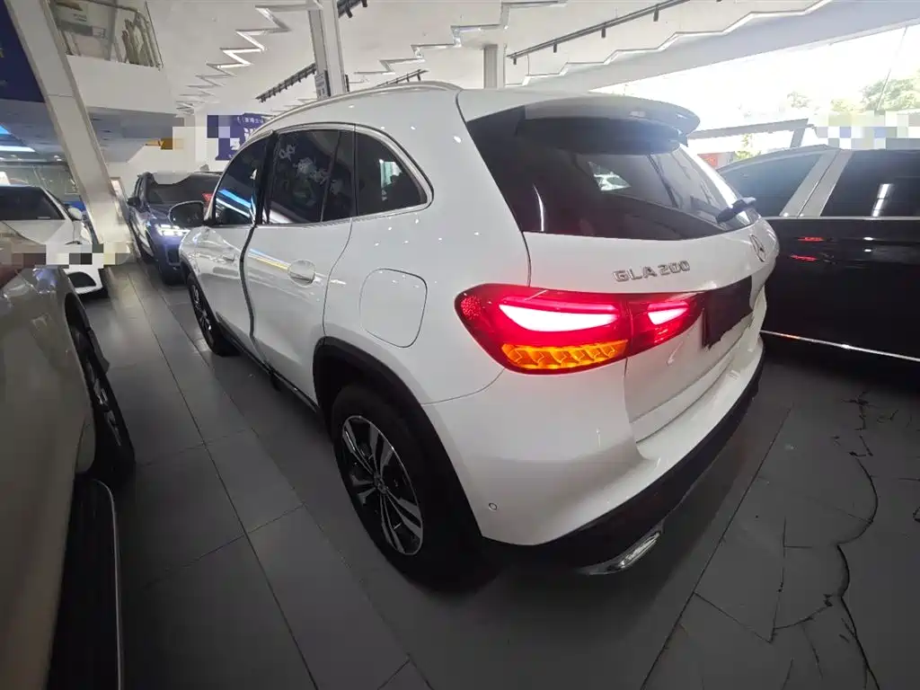 Mercedes-Benz GLA 2025 — фото 23