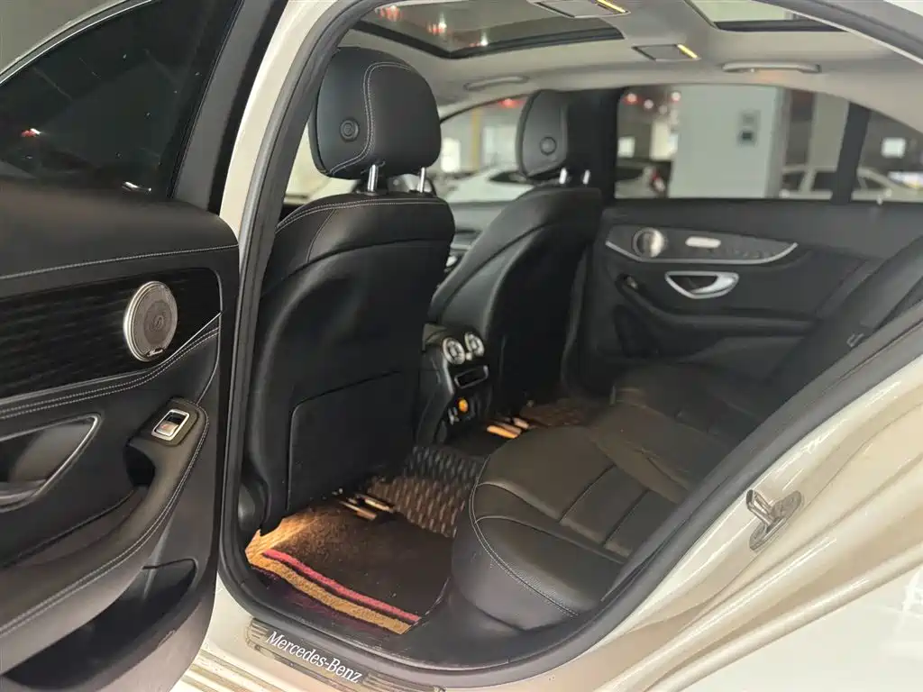 Mercedes-Benz C-Class 2019 — фото 10