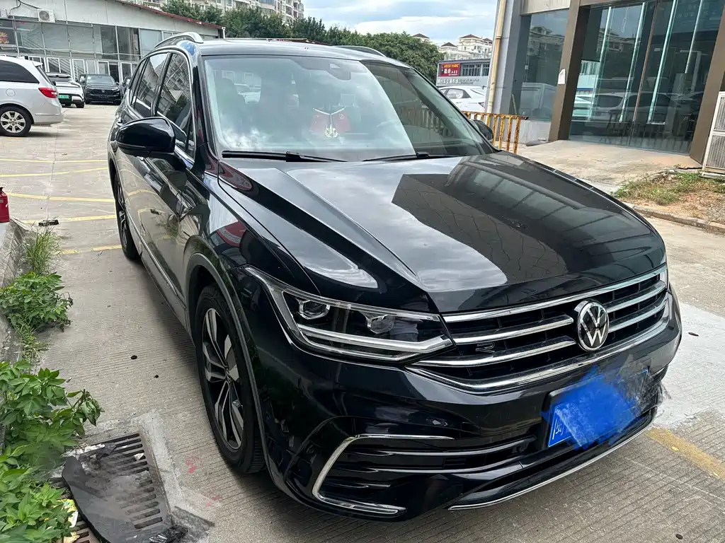 Volkswagen Tiguan L 2023
