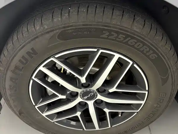 BYD Seal 05 DM-i 2025