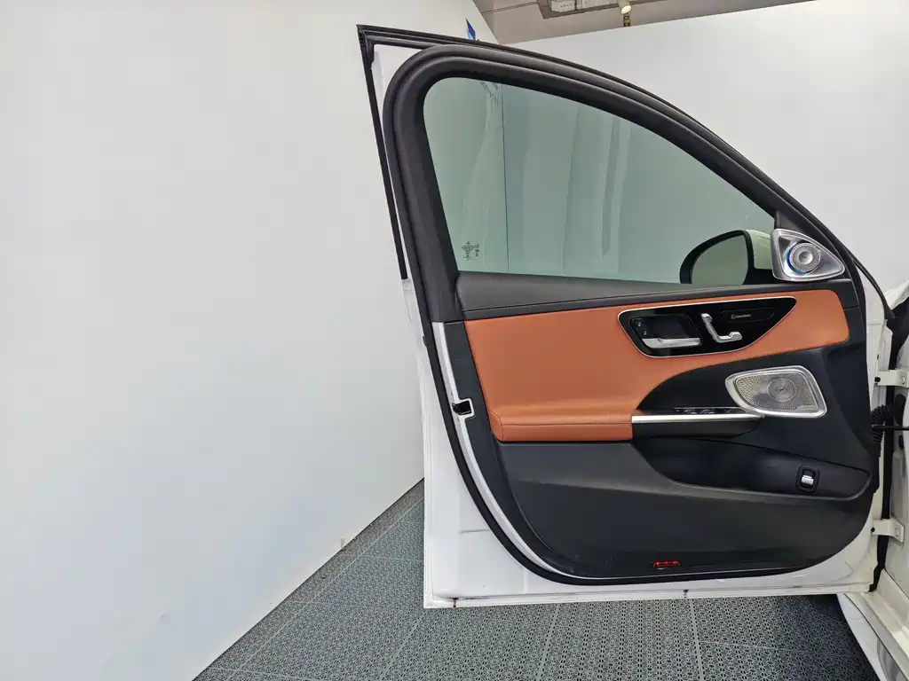 Mercedes-Benz C-Class 2022 — фото 12