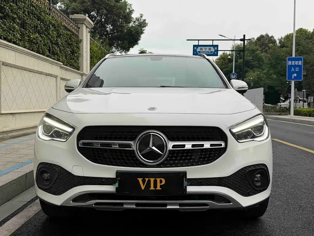 Mercedes-Benz GLA 2021