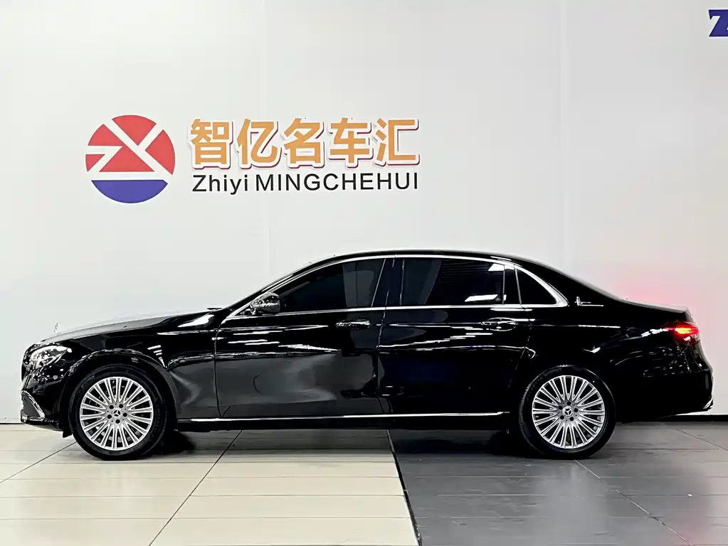 Mercedes-Benz E-Class 2022 — фото 3