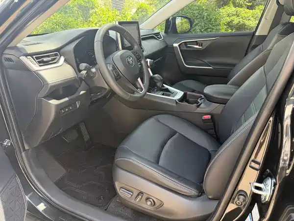 Toyota RAV4 2021