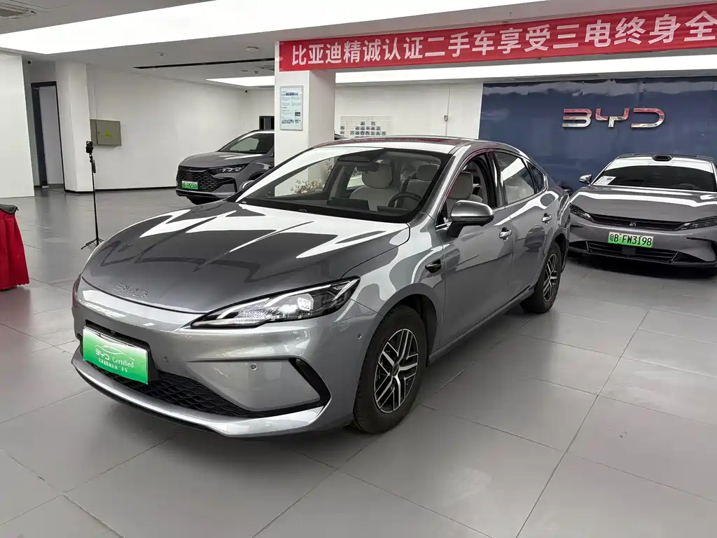 BYD Seal 05 DM-i 2025