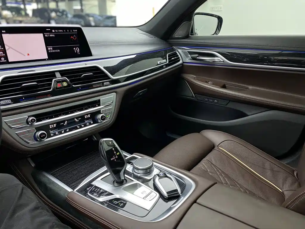 BMW 7 Series 2022 — фото 20
