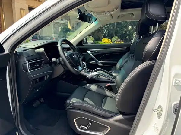 Geely Boyue 2021