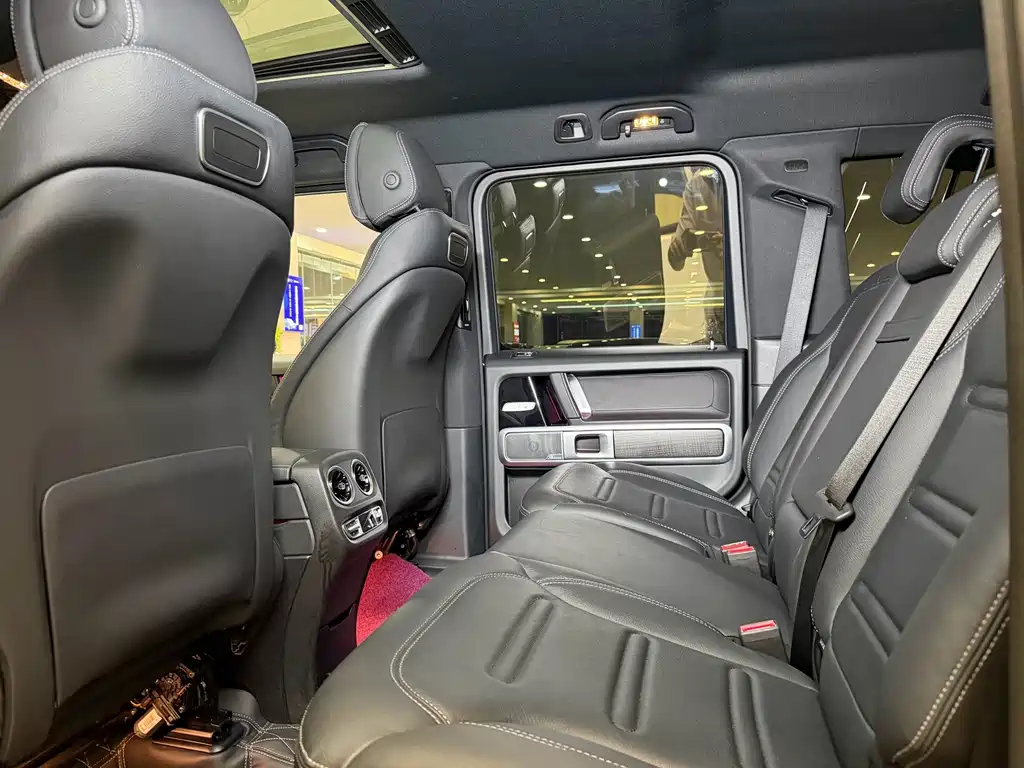 Mercedes-Benz G-Class 2023 — фото 12
