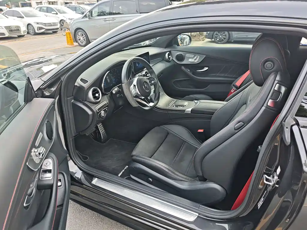 Mercedes-Benz C-Class 2023 — фото 8