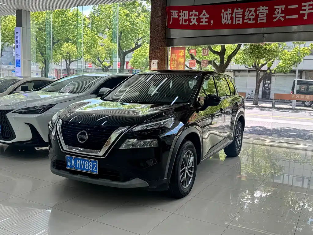 Nissan X-Trail 2021 — фото 1