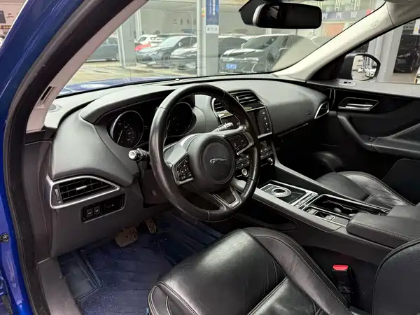 Jaguar F-PACE 2018