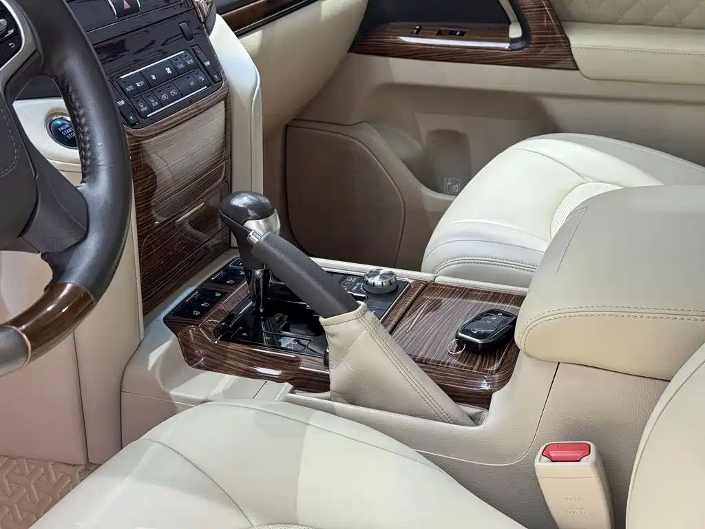 Toyota Land Cruiser 2019 — фото 18