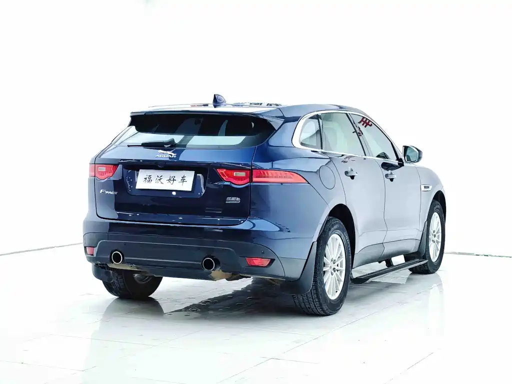 Jaguar F-PACE 2017 — фото 25