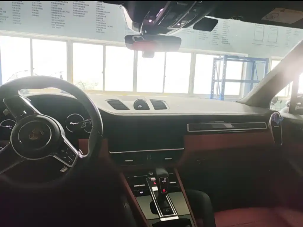 Porsche Cayenne 2020