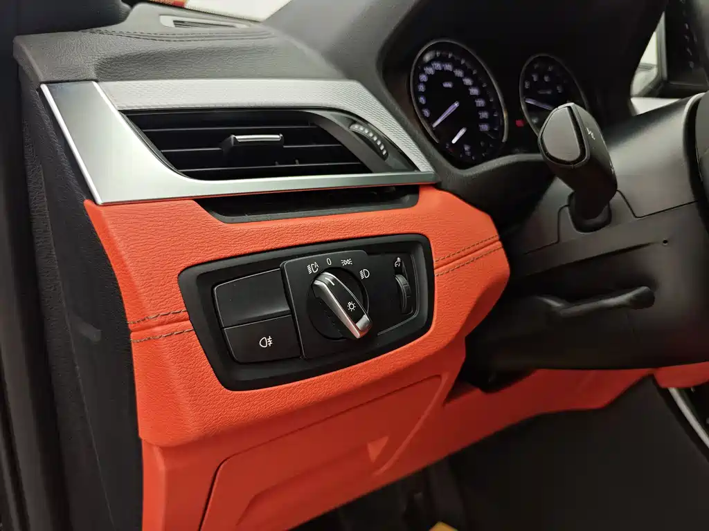 BMW X2 2021 — фото 15