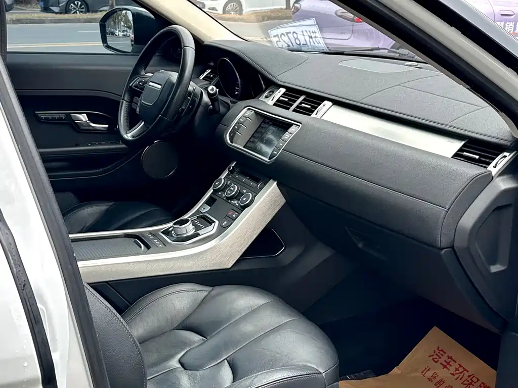Land Rover Evoque 2016 — фото 13
