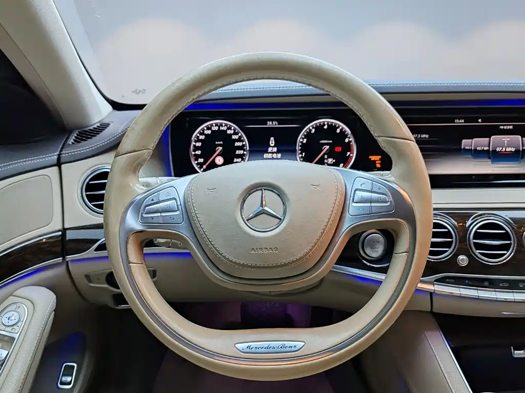 Mercedes-Benz S-Class 2015 — фото 11
