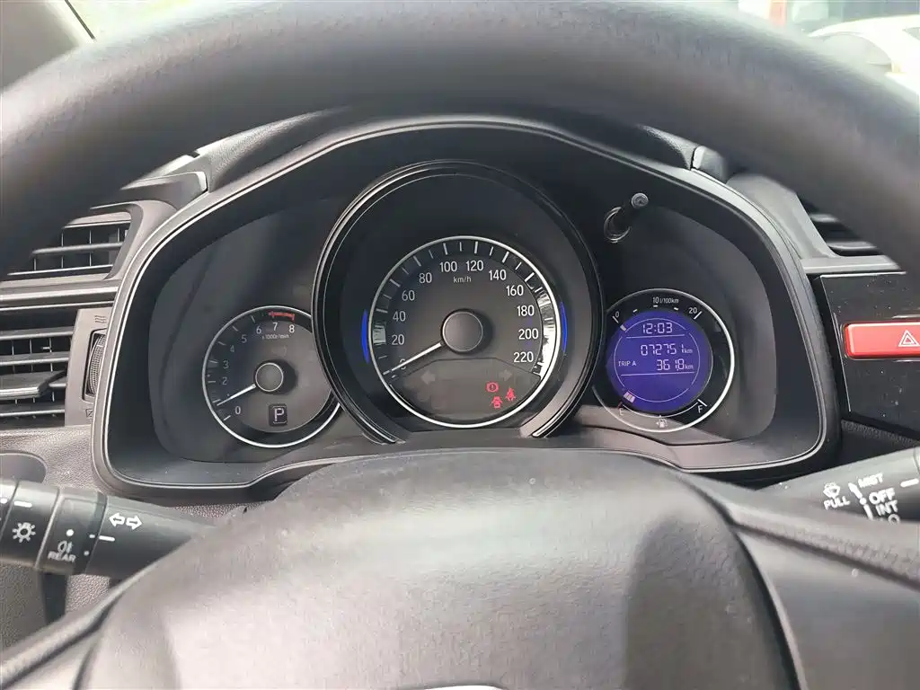 Honda Fit 2017 — фото 12