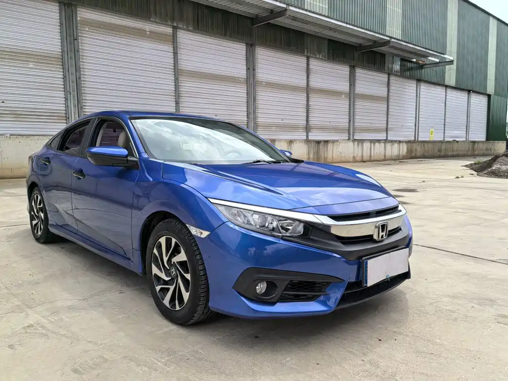 Honda Civic 2018 — фото 25