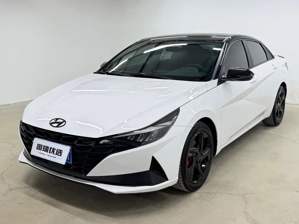 Hyundai Elantra 2022