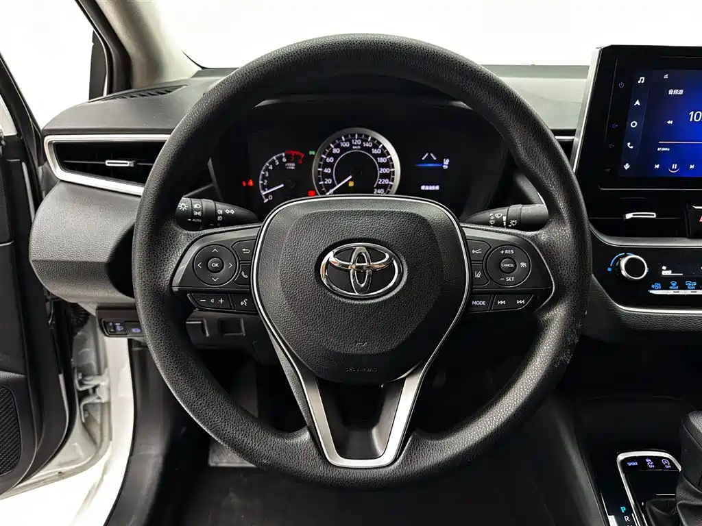 Toyota Corolla 2021 — фото 11