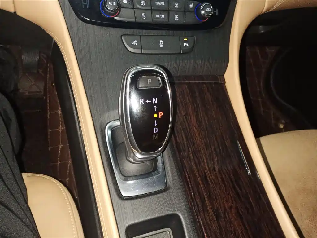 Buick LaCrosse 2018 — фото 14