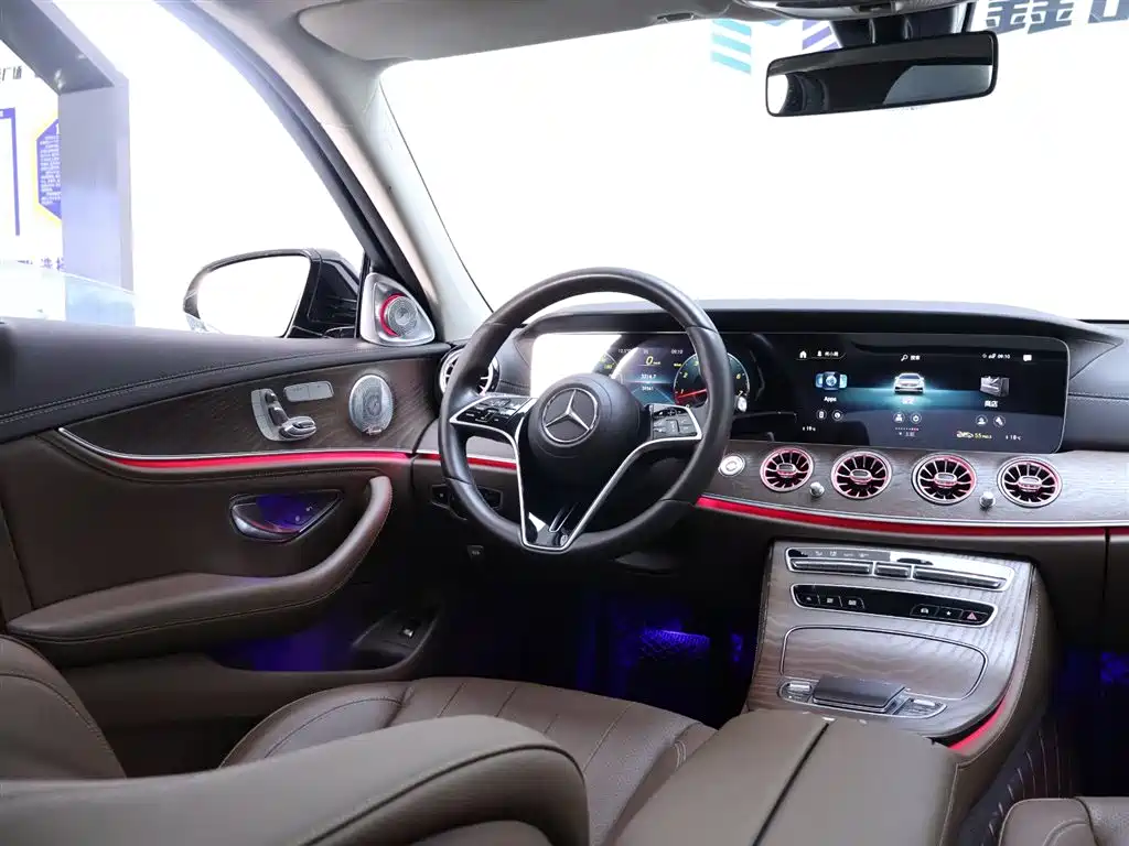 Mercedes-Benz E-Class 2023 — фото 14