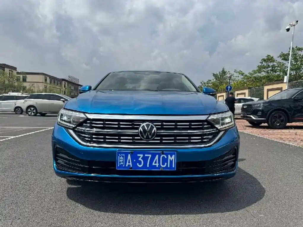 Volkswagen Sagitar 2022